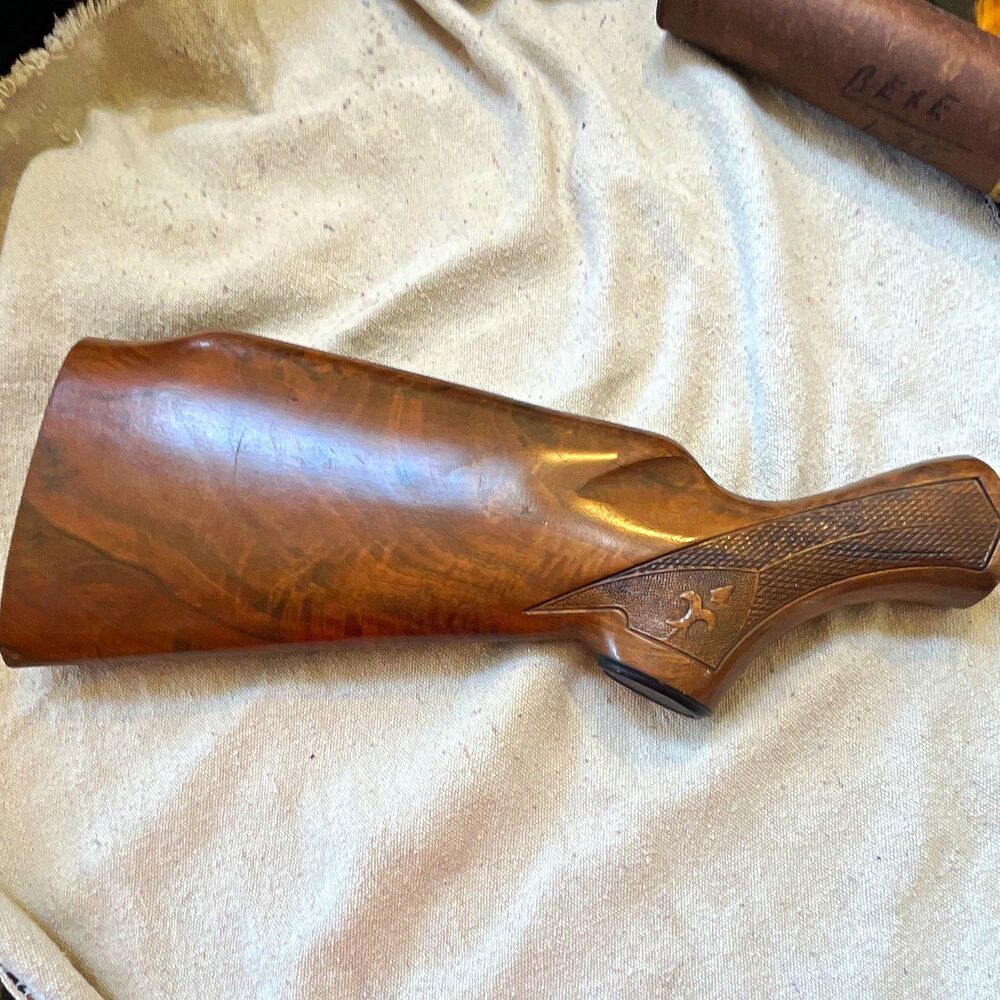 Vintage Wooden Shotgun Buttstock Checkered Grip Inlay Fleur-de-Lis + Rod